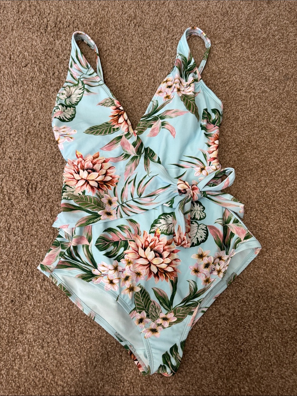 NWOT Kona Sol bathing suit, size M
